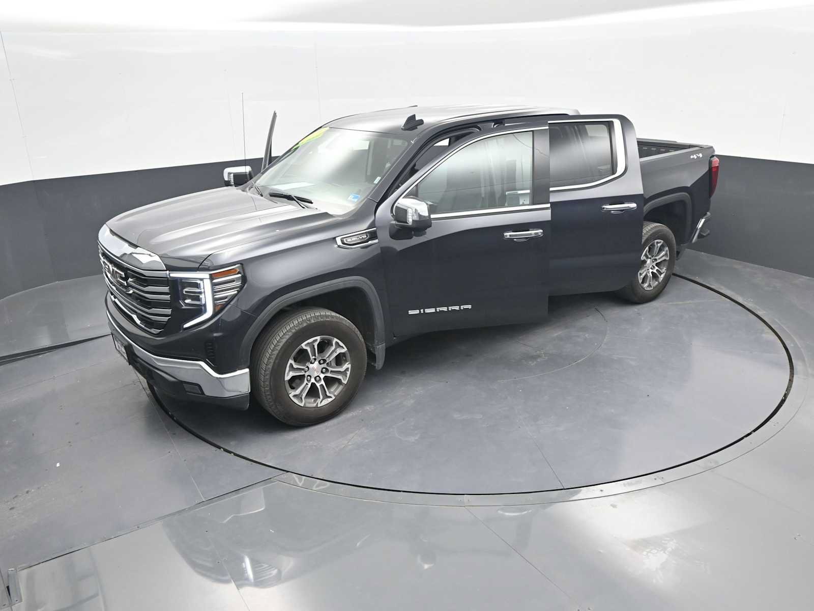 Used 2026 GMC Sierra 1500 SLT AWD/4WD image 49