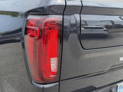Certified 2025 GMC Sierra 1500 SLT RWD image 14