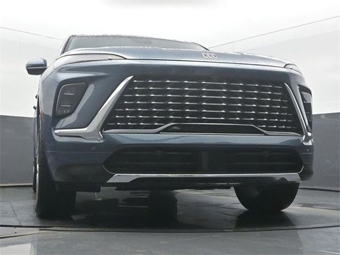 Certified 2025 Buick Enclave Avenir image 53