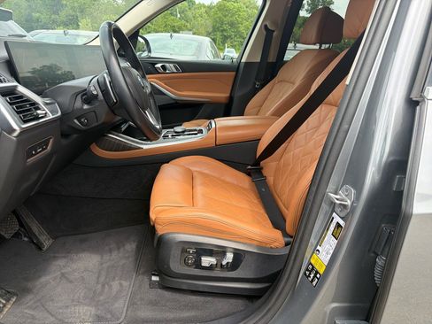 Used 2024 BMW X7 xDrive40i AWD/4WD image 11