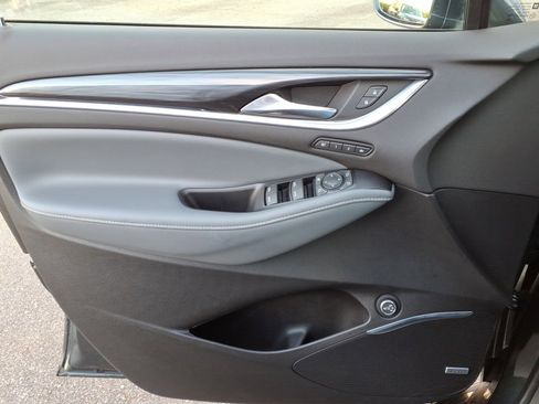 Used 2018 Buick Enclave Premium w/ Experience Buick Package image 27