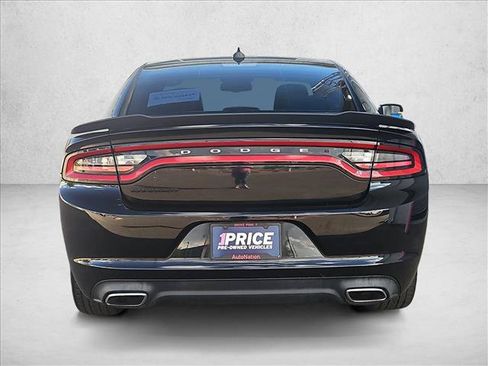 Used 2016 Dodge Charger SXT w/ Blacktop Package RWD image 7