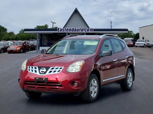 Used 2015 Nissan Rogue S w/ Convenience Package AWD/4WD image 1