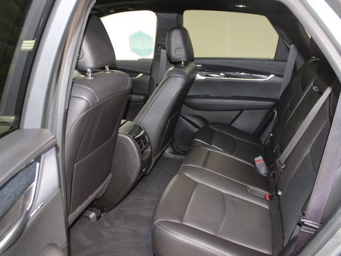 Used 2023 Cadillac XT5 Premium Luxury image 23