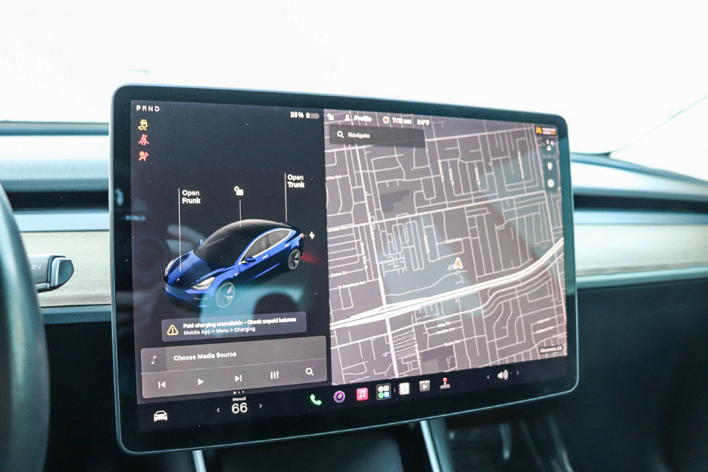 Used 2018 Tesla Model 3 Long Range RWD image 26