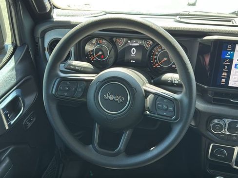 New 2026 Jeep Gladiator Sport AWD/4WD image 17