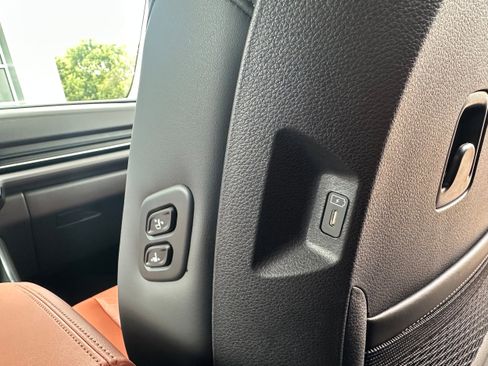 New 2026 Kia Carnival EX image 26