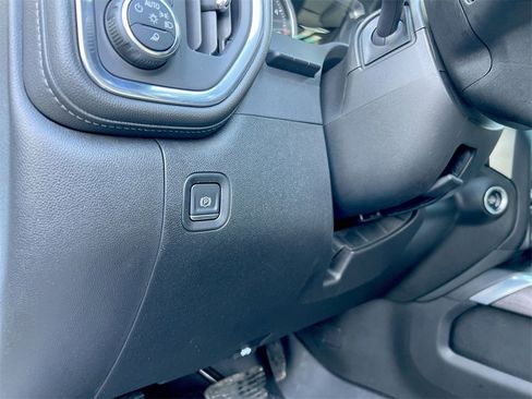 Used 2022 Chevrolet Silverado 3500 LTZ w/ LTZ Premium Package image 16