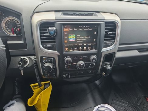 Used 2017 RAM 1500 Lone Star AWD/4WD image 3