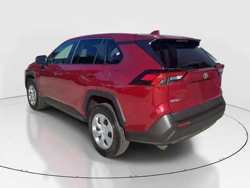 Certified 2024 Toyota RAV4 LE FWD image 5