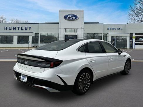 Used 2025 Hyundai Sonata Limited FWD image 4