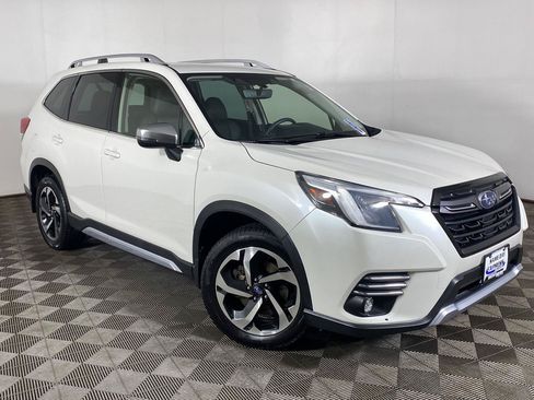 Used 2023 Subaru Forester Touring AWD/4WD image 1