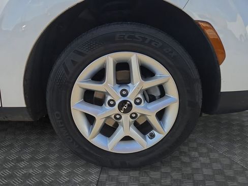 Used 2024 Kia Soul LX w/ Option Group 015 image 35