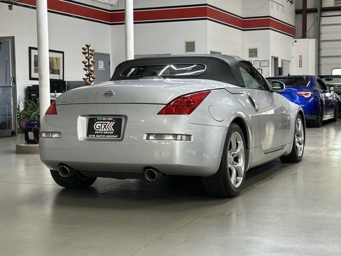 Used 2008 Nissan 350Z Grand Touring image 3