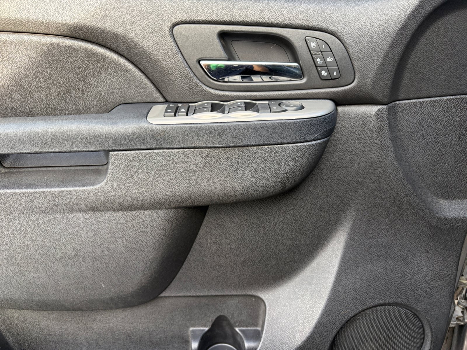 Used 2014 Chevrolet Silverado 3500 LTZ AWD/4WD image 13
