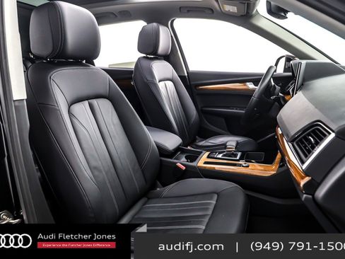Used 2023 Audi Q5 2.0T Premium w/ Convenience Package image 7