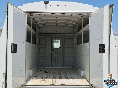 Used 2021 Chevrolet Express 3500 w/ Power Convenience Package RWD image 24