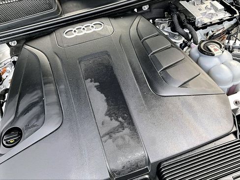 Used 2023 Audi Q7 2.0T Premium w/ Towing Package image 31