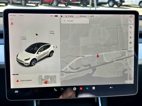 Used 2021 Tesla Model Y Long Range image 11