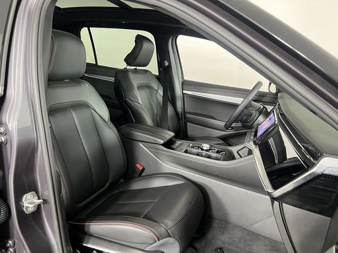 Used 2024 Jeep Wagoneer Launch Edition image 29