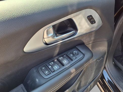 New 2026 Chrysler Pacifica Limited AWD/4WD image 18