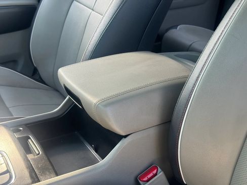 Used 2017 Kia Sedona LX w/ LX Essentials Premium Package FWD image 23