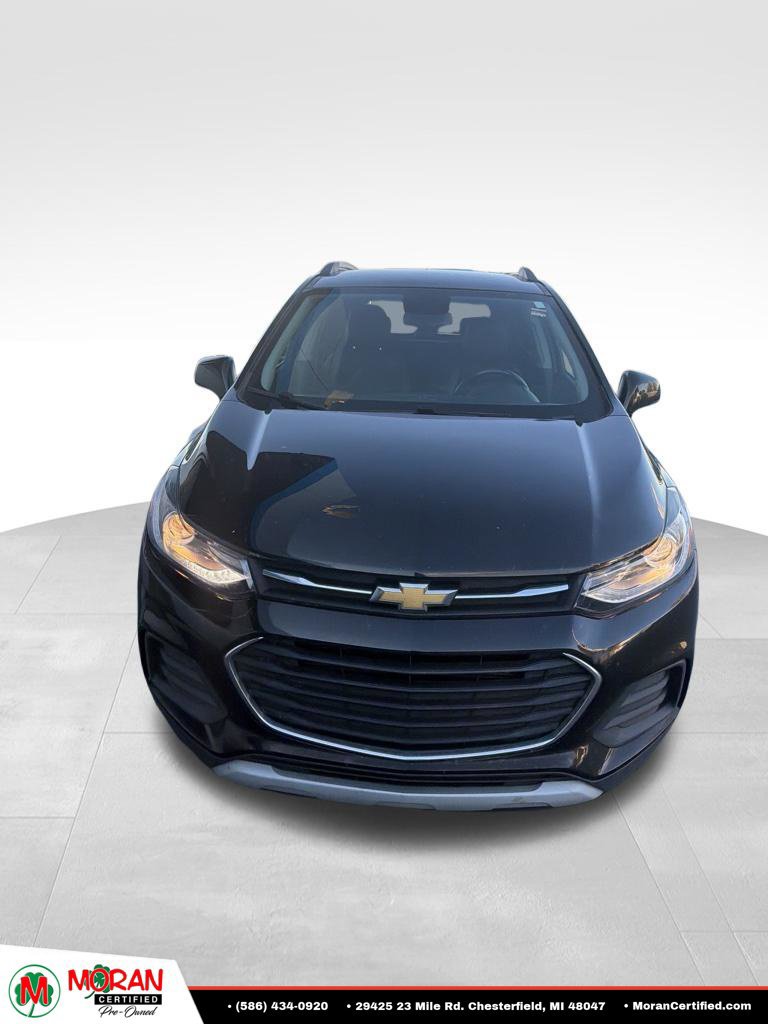 Used 2020 Chevrolet Trax LT w/ LT Convenience Package FWD image 2