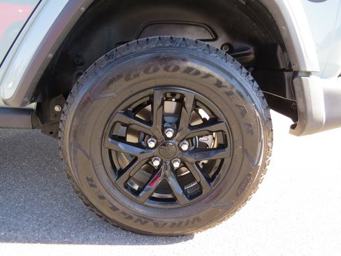 Used 2023 Jeep Wrangler Freedom Edition image 12