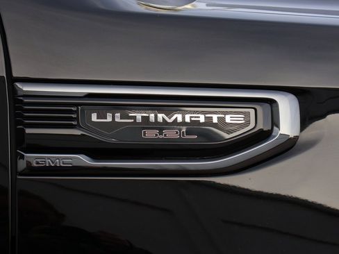 Used 2025 GMC Sierra 1500 Denali Ultimate image 10