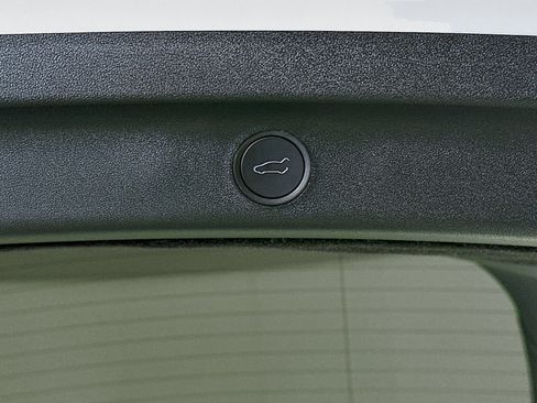 Used 2025 Tesla Model Y Long Range image 27