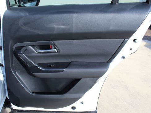 Used 2025 MAZDA CX-50 AWD 2.5 S w/ Premium Plus Pkg image 37