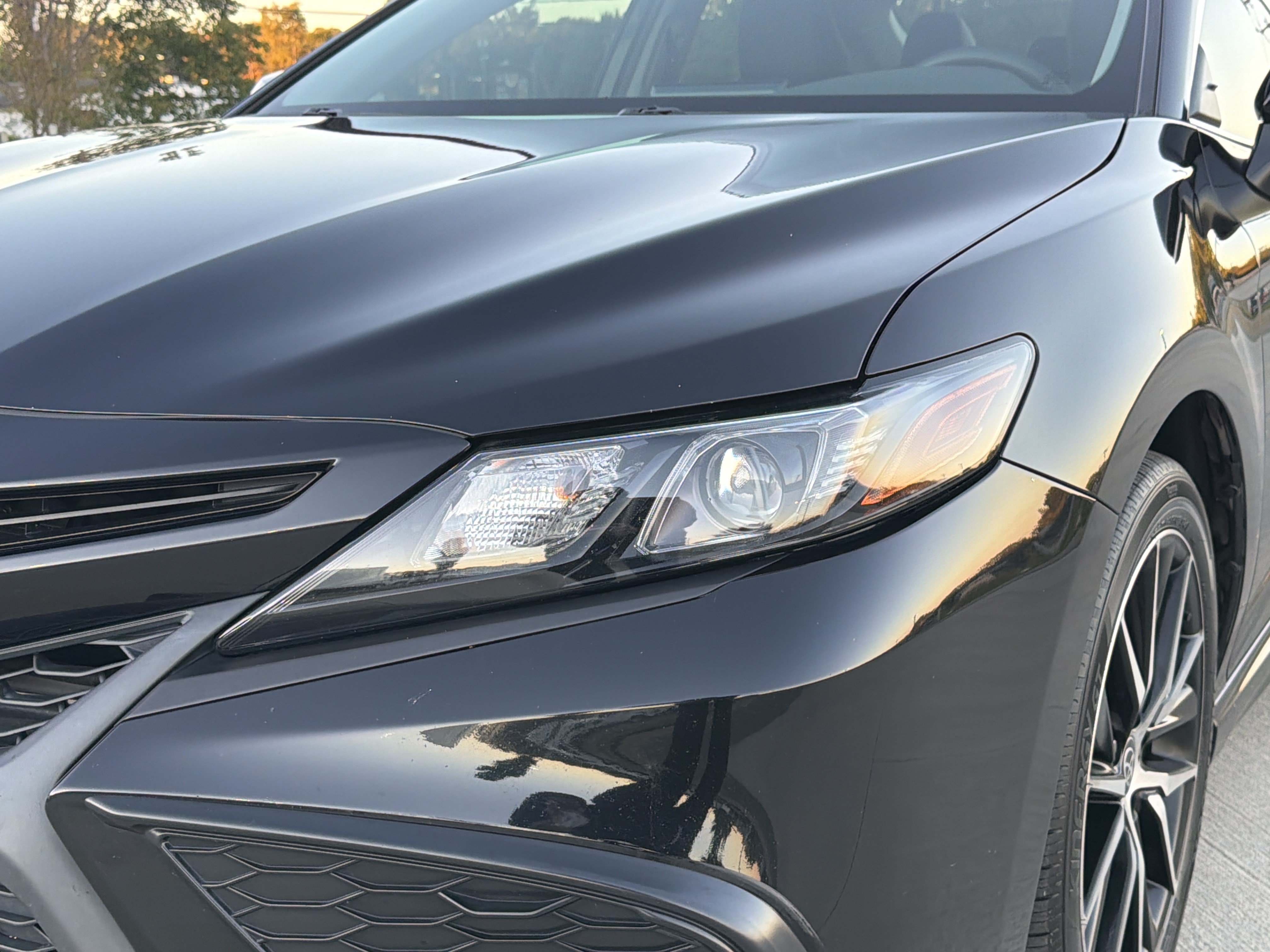 Used 2024 Toyota Camry SE w/ Convenience Package FWD image 6