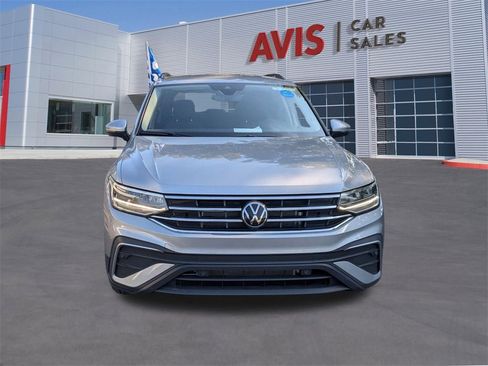 Used 2024 Volkswagen Tiguan S image 2