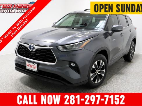 Used 2020 Toyota Highlander XLE image 1