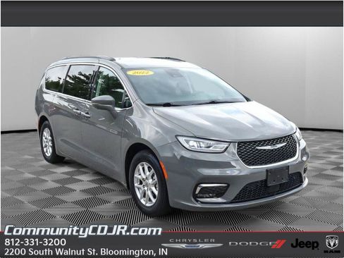 Used 2022 Chrysler Pacifica Touring-L FWD image 1
