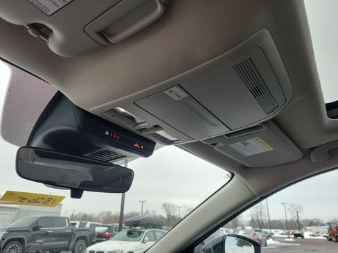 Used 2025 MAZDA CX-50 AWD 2.5 S w/ Premium Package image 30