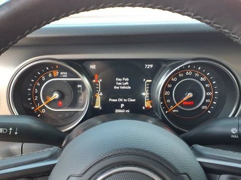 Used 2021 Jeep Gladiator Sport AWD/4WD image 19