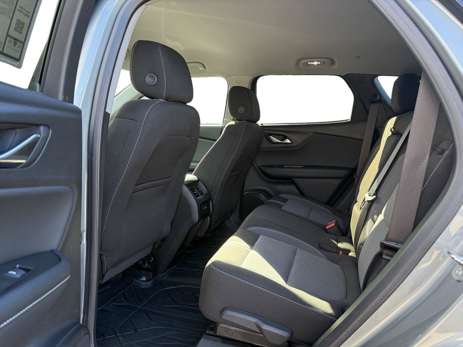 Used 2024 Chevrolet Blazer LT w/ Convenience Package FWD image 19