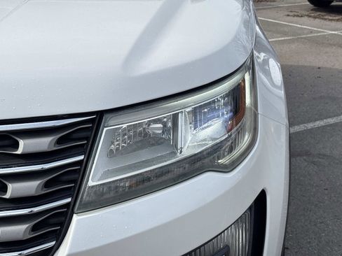 Used 2016 Ford Explorer XLT w/ Equipment Group 202A image 11