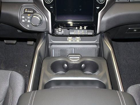 New 2026 RAM 1500 4x4 Crew Cab image 21