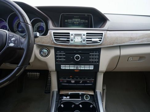 Used 2016 Mercedes-Benz E 350 Sedan image 18