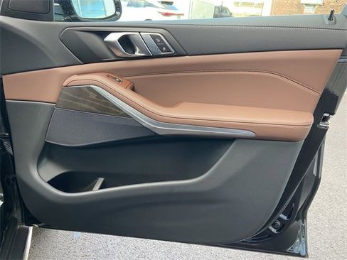 Certified 2022 BMW X5 xDrive40i w/ Premium Package image 29