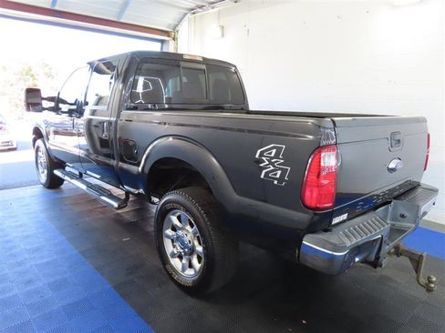 Used 2015 Ford F350 Lariat w/ Lariat Interior Package image 13