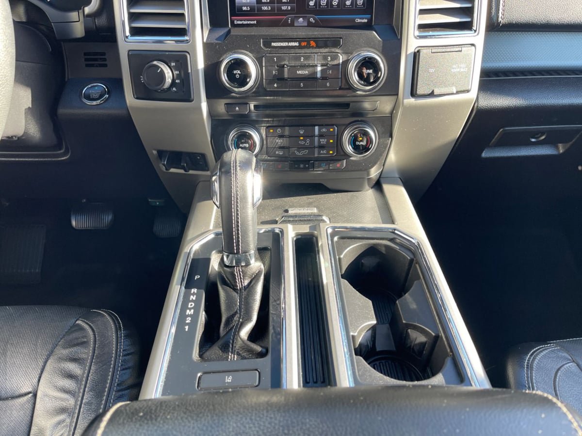 Used 2015 Ford F150 Lariat w/ Equipment Group 502A Luxury AWD/4WD image 33