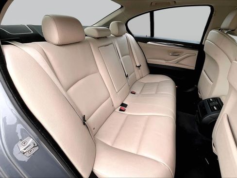 Used 2011 BMW 528i Sedan RWD image 18