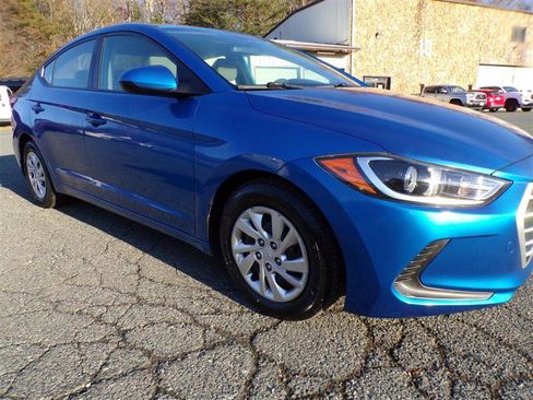 Used 2017 Hyundai Elantra SE image 4