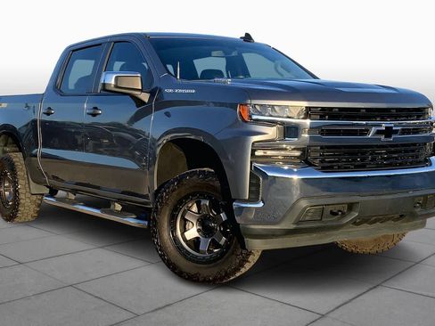 Used 2021 Chevrolet Silverado 1500 LT w/ LPO, Dark Essentials Package image 3
