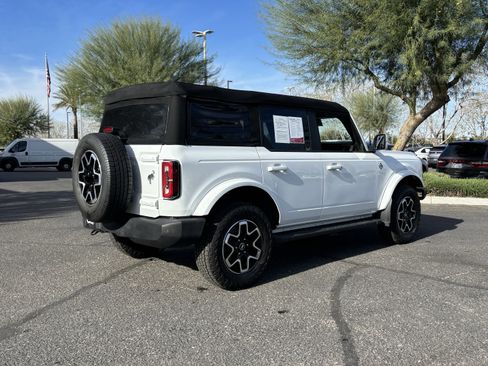 Used 2023 Ford Bronco Outer Banks image 4