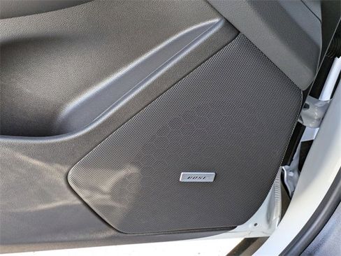 New 2025 Cadillac XT5 Luxury image 12