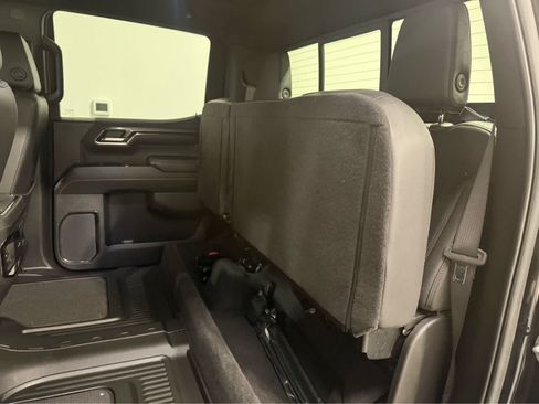 Used 2024 GMC Sierra 1500 AT4 w/ AT4 Preferred Package AWD/4WD image 16